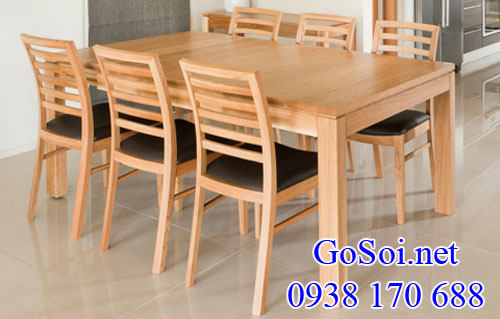 bộ bàn ghế làm bằng gỗ sồi (oak)